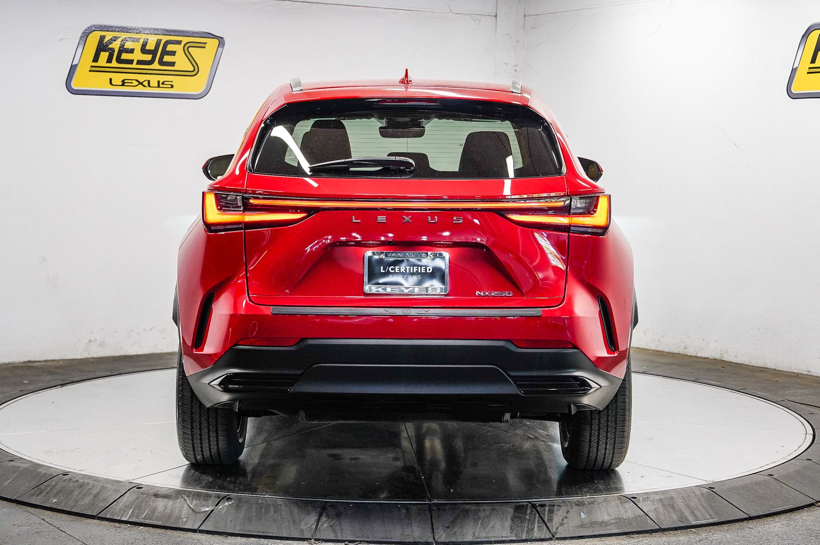 Thumbnail: 2024 Lexus ES - 2