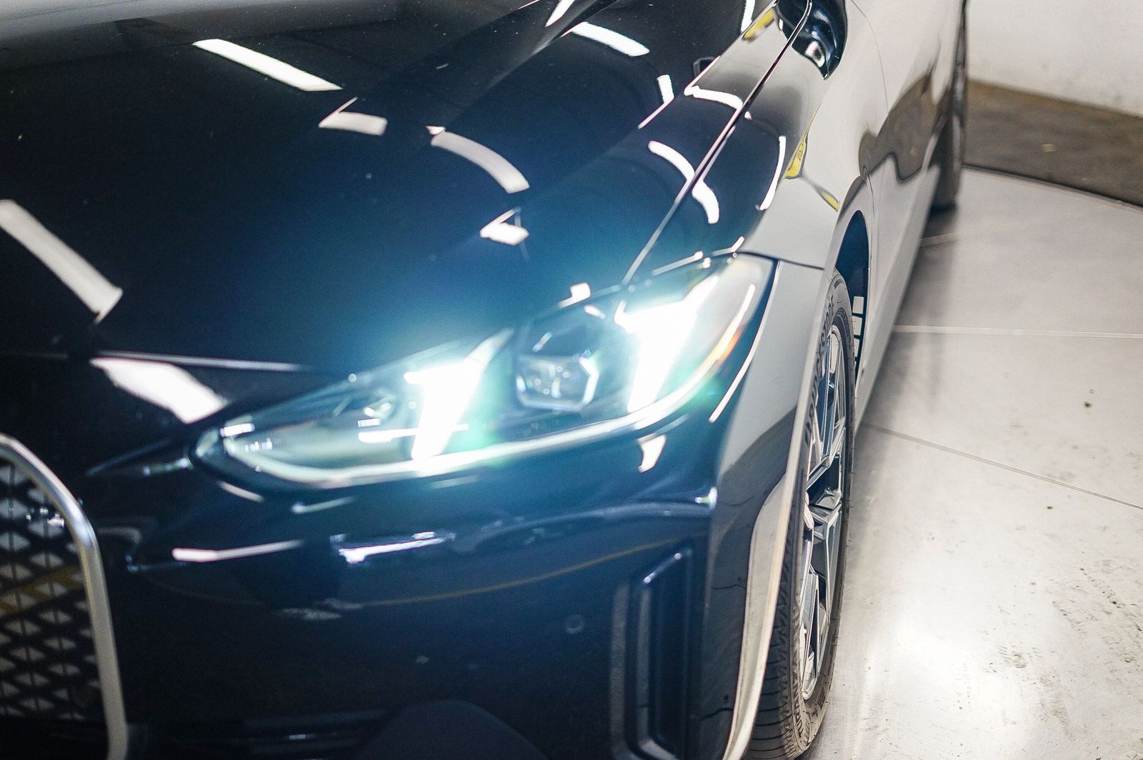 Thumbnail: 2025 BMW i4 - 7