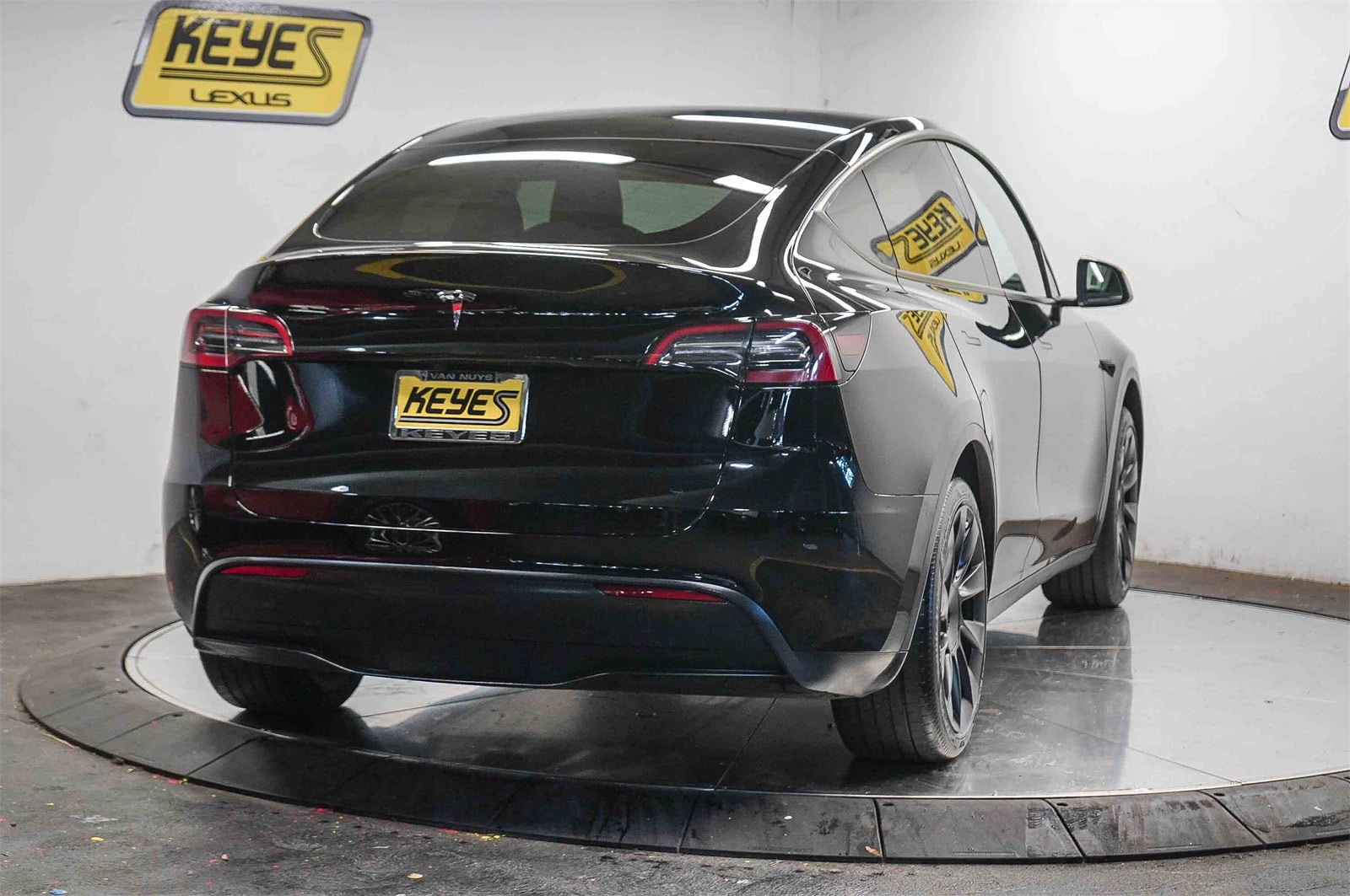 Thumbnail: 2024 Tesla Model Y - 4