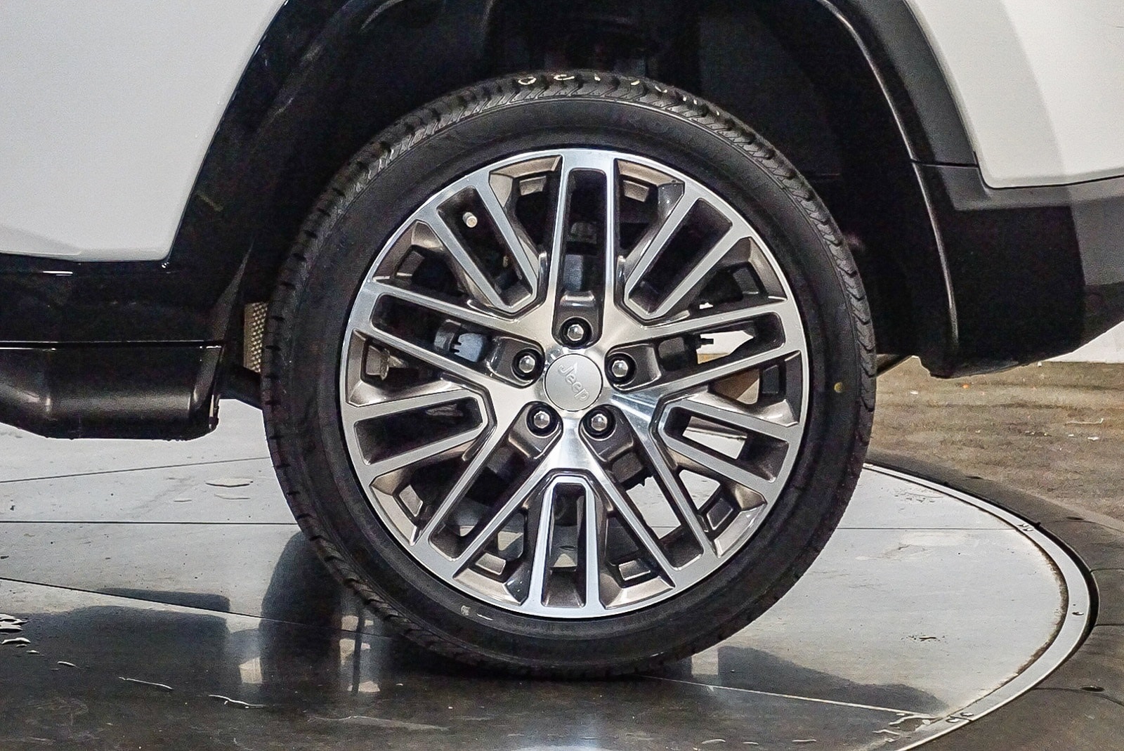 Thumbnail: 2022 Jeep Compass - 10