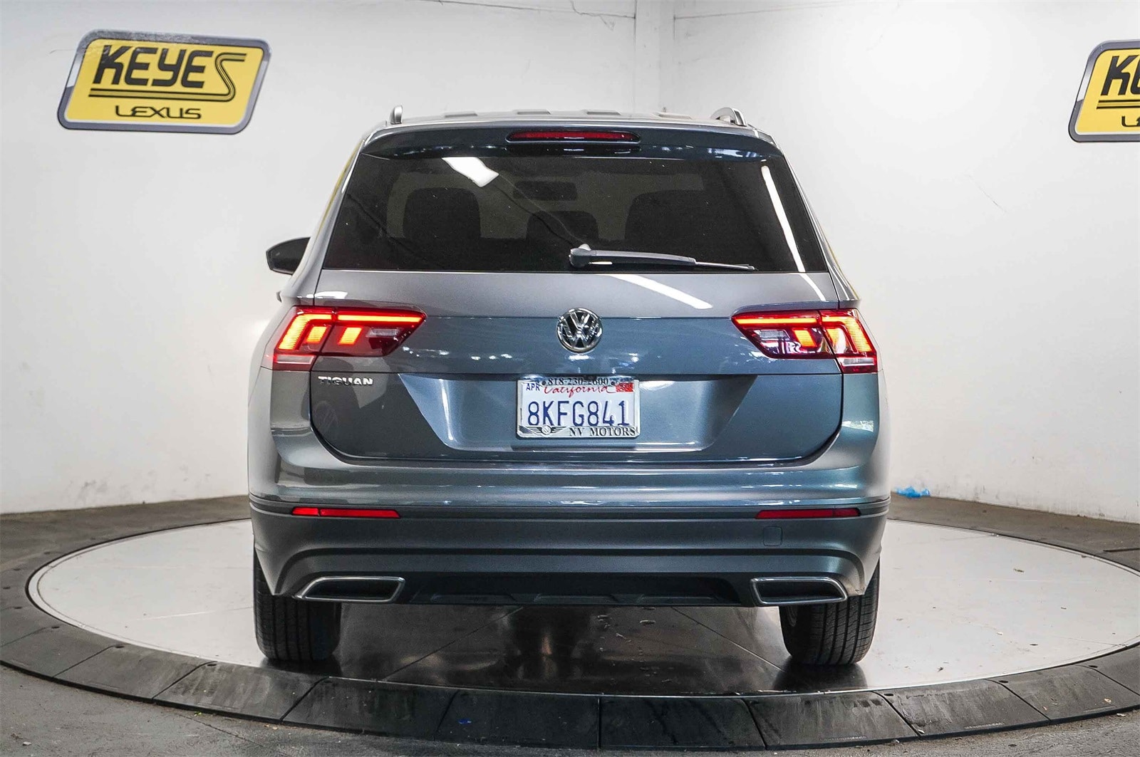 Thumbnail: 2019 Volkswagen Tiguan - 3