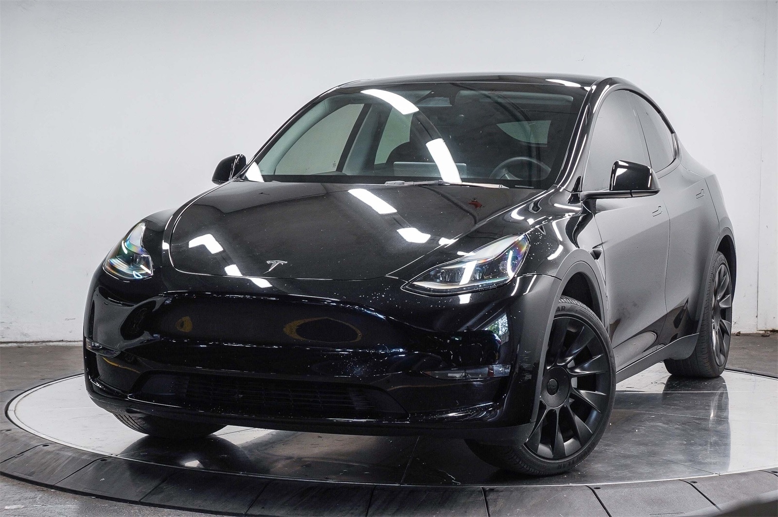 Thumbnail: 2023 Tesla Model Y - 1