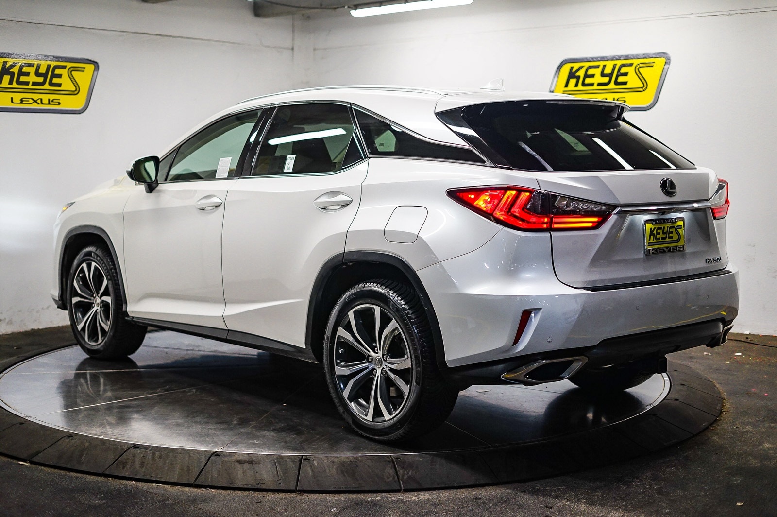 Thumbnail: 2017 Lexus RX - 2