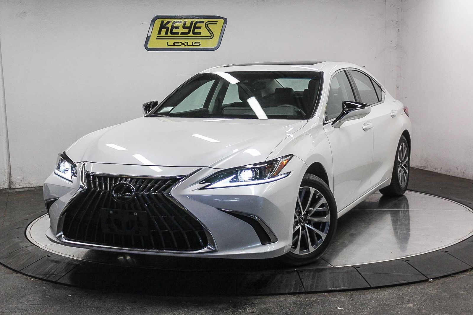 2025 Lexus ES 350 -
                  Van Nuys, CA