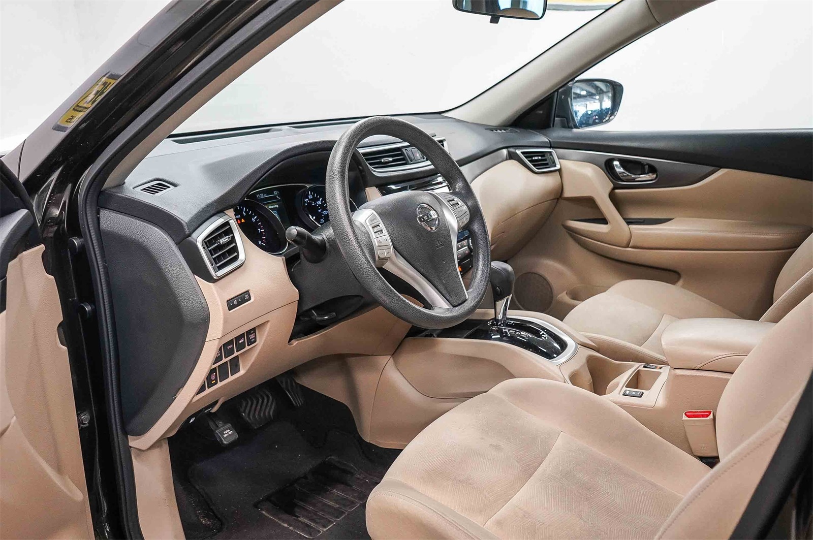 Thumbnail: 2016 Nissan Rogue - 17