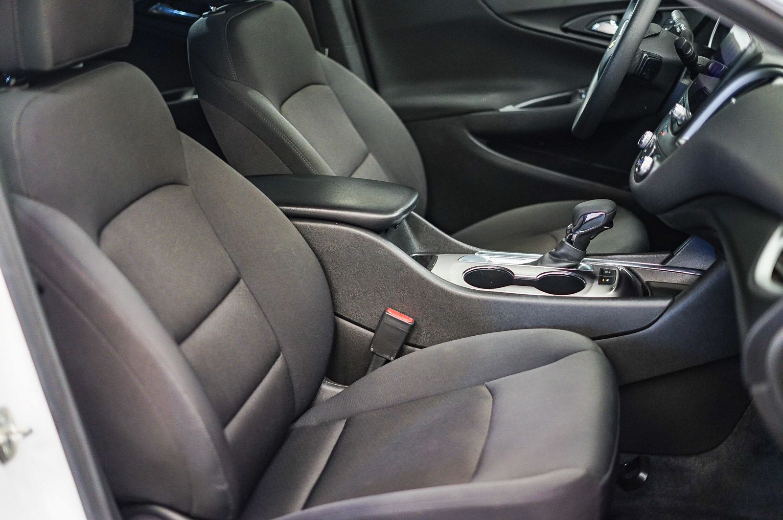 Thumbnail: 2022 Chevrolet Malibu - 16