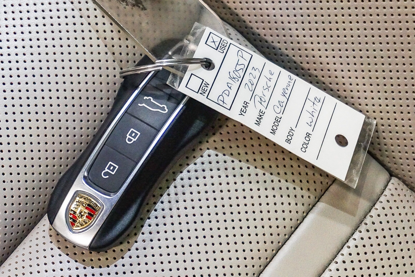 Thumbnail: 2023 Porsche Cayenne - 29