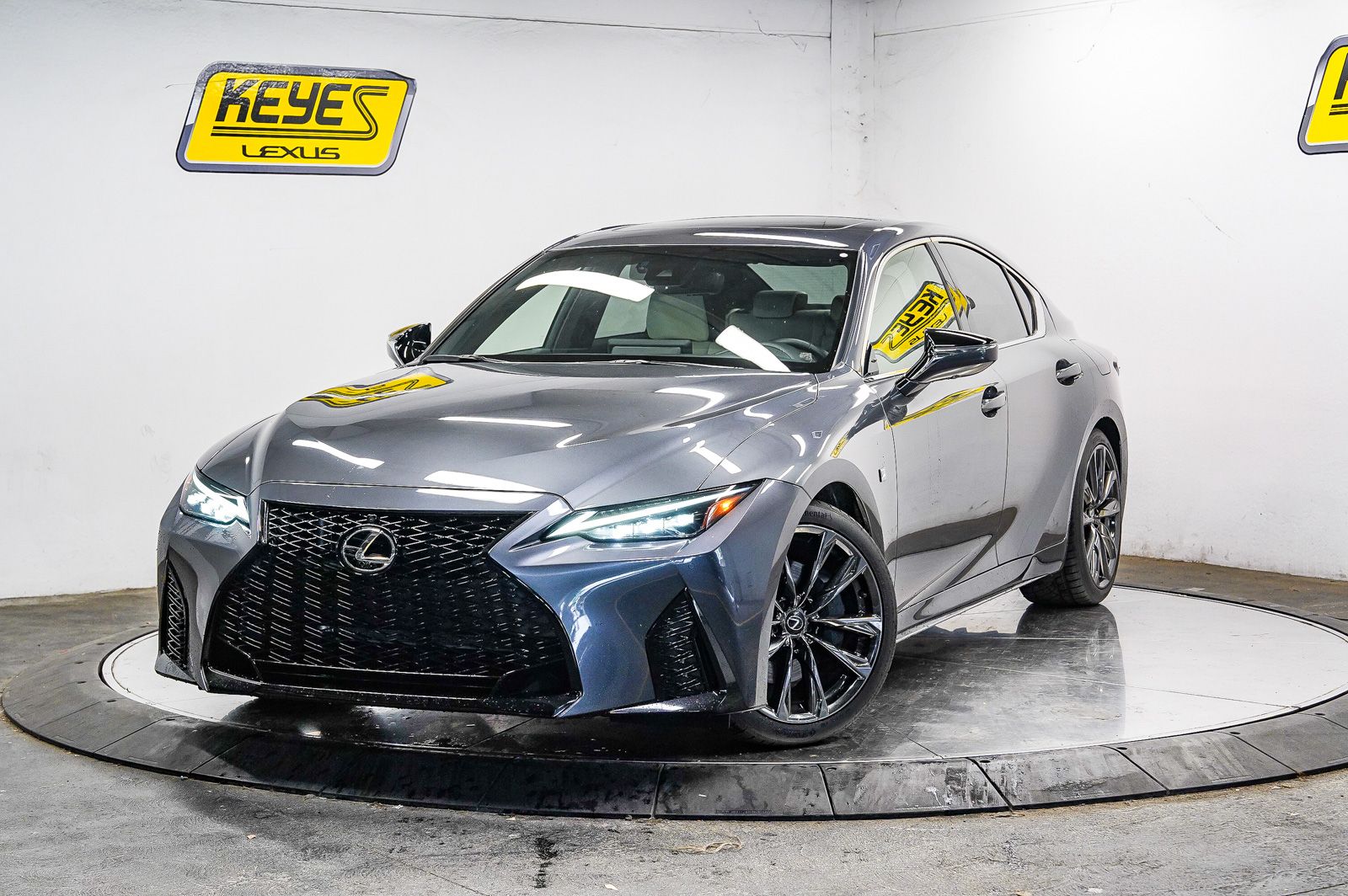 2023 Lexus IS