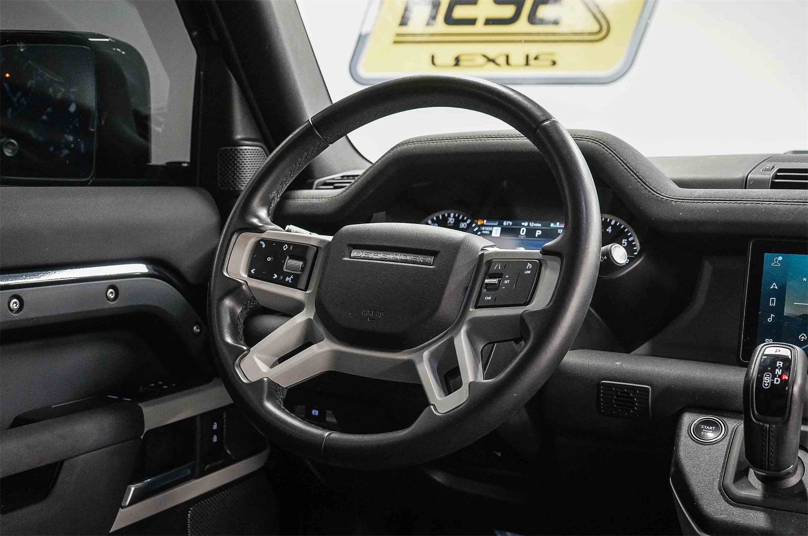 Thumbnail: 2023 Land Rover Defender - 14