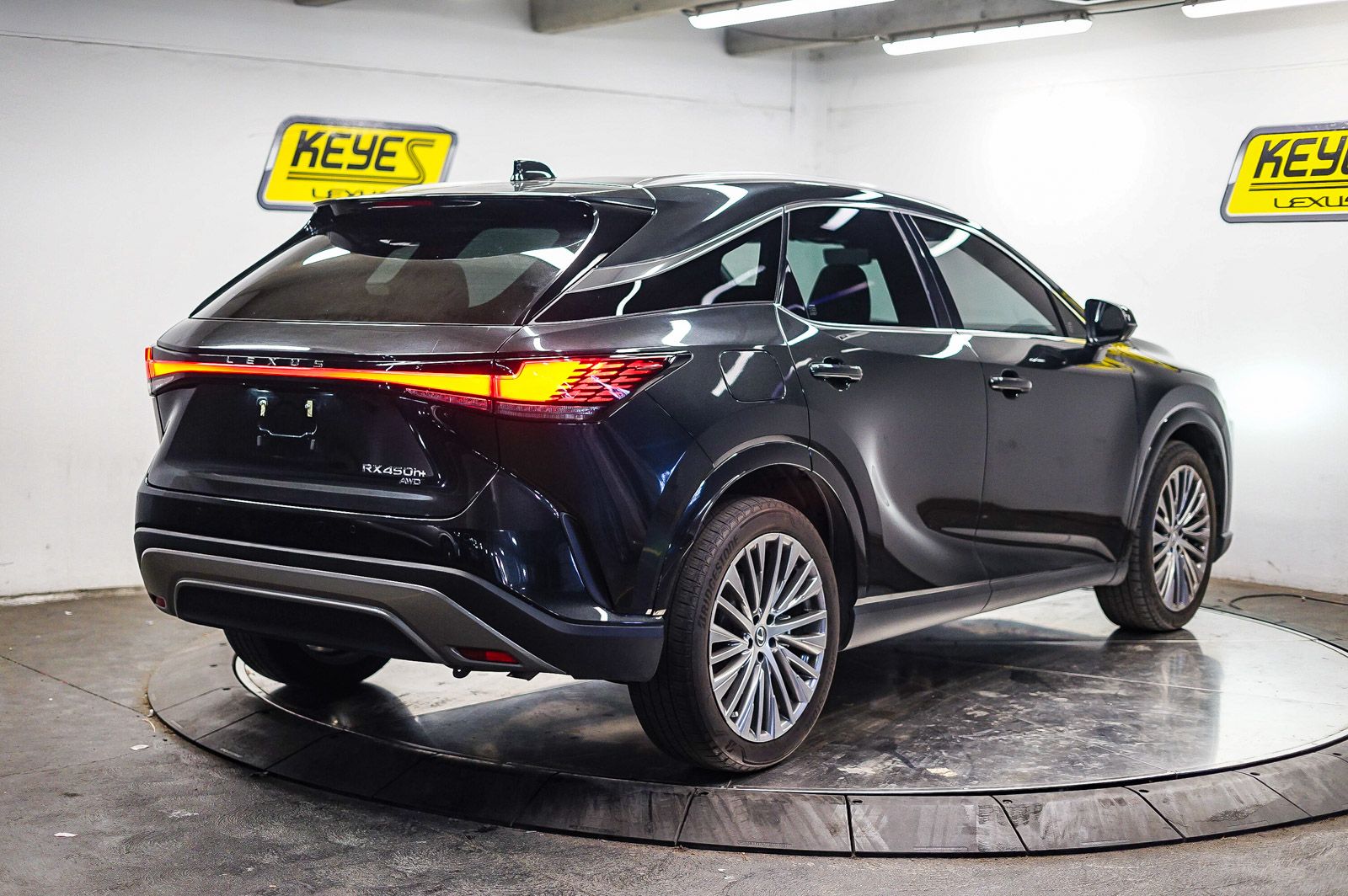 Thumbnail: 2024 Lexus RX - 4