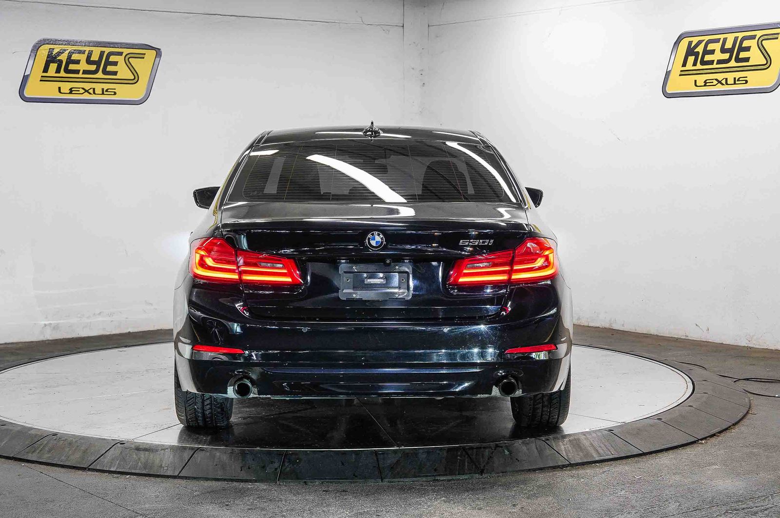 Thumbnail: 2018 BMW 5 Series - 2