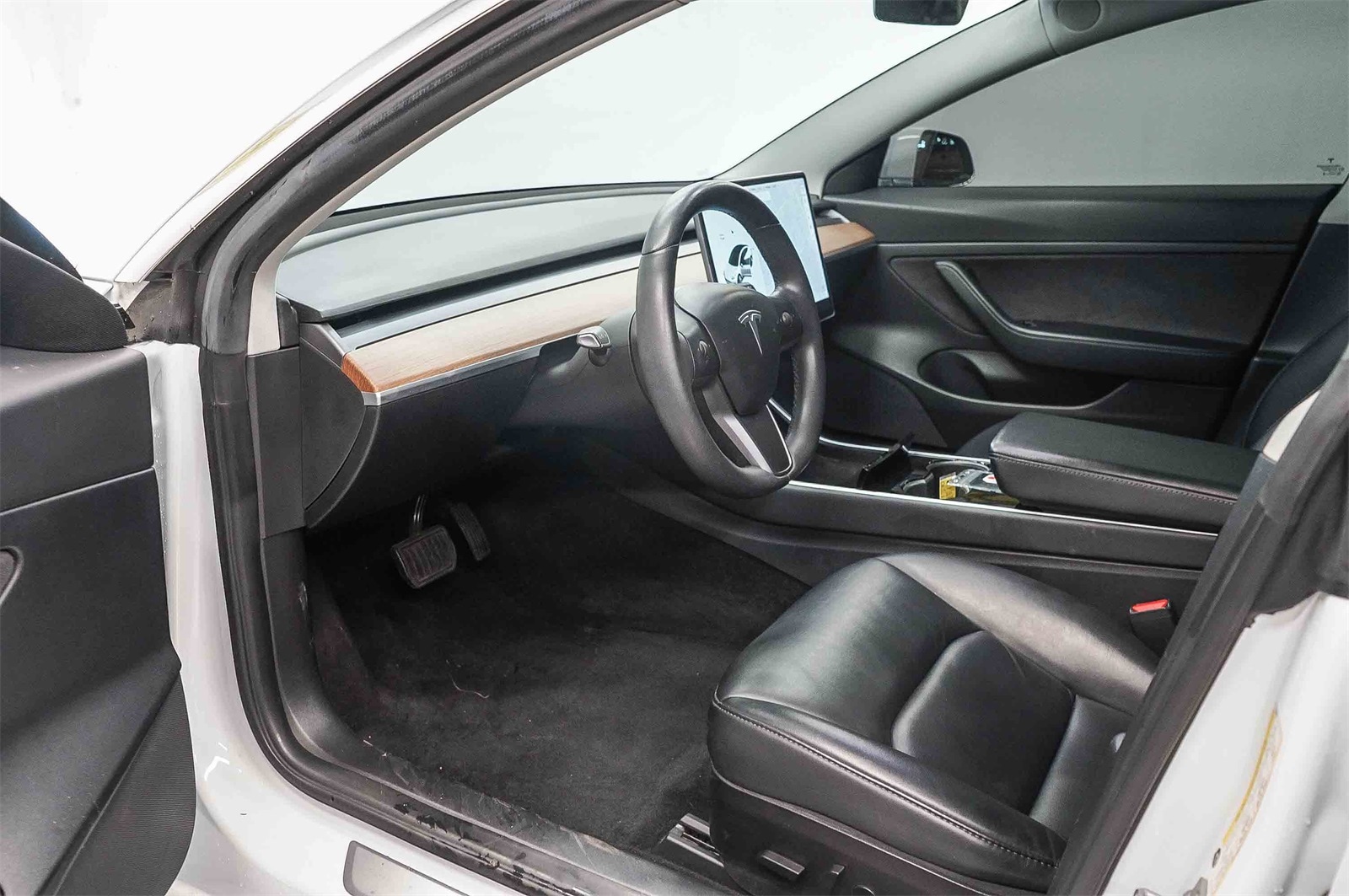 Thumbnail: 2020 Tesla Model 3 - 17