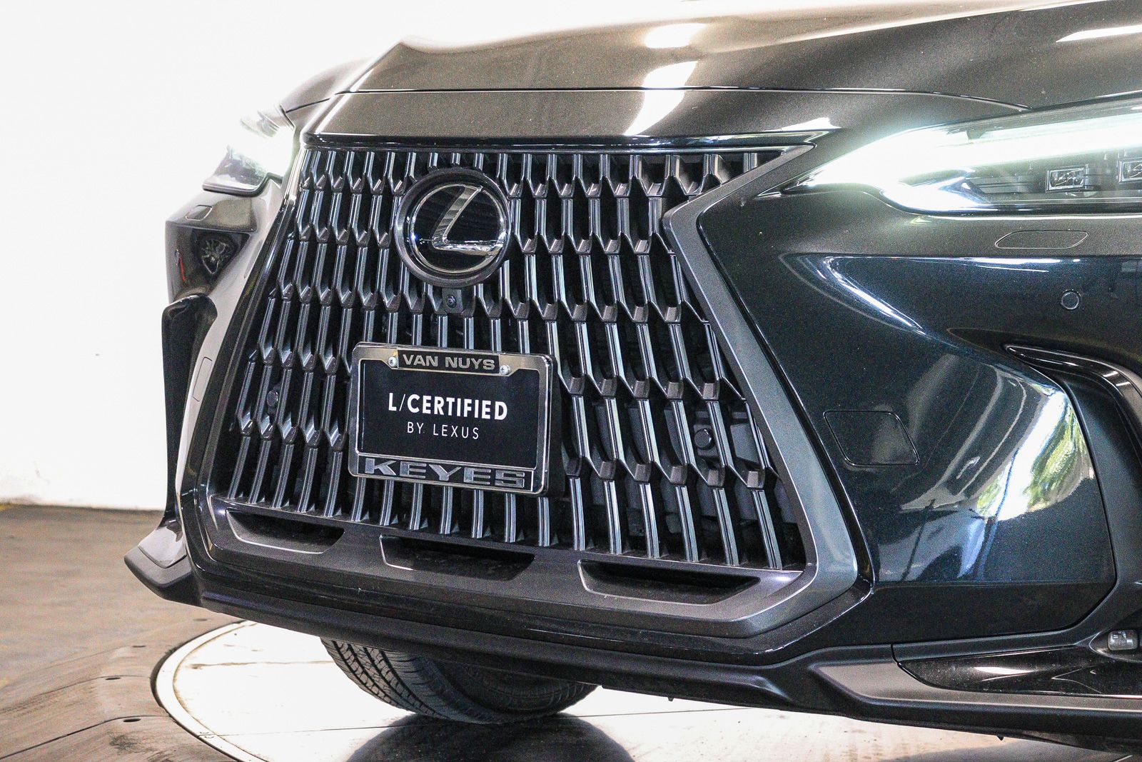 Thumbnail: 2024 Lexus ES - 7
