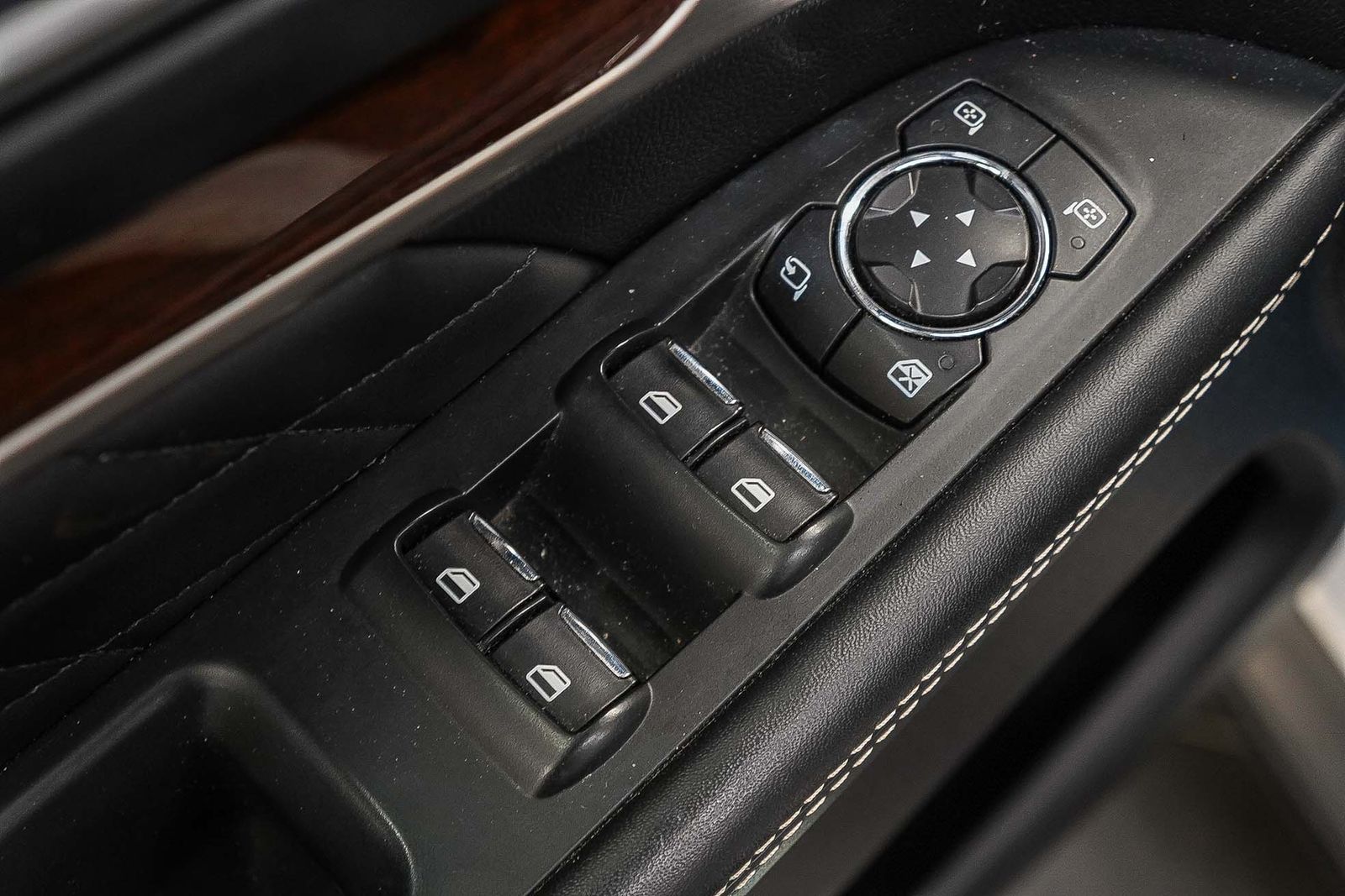 Thumbnail: 2017 Ford Explorer - 20