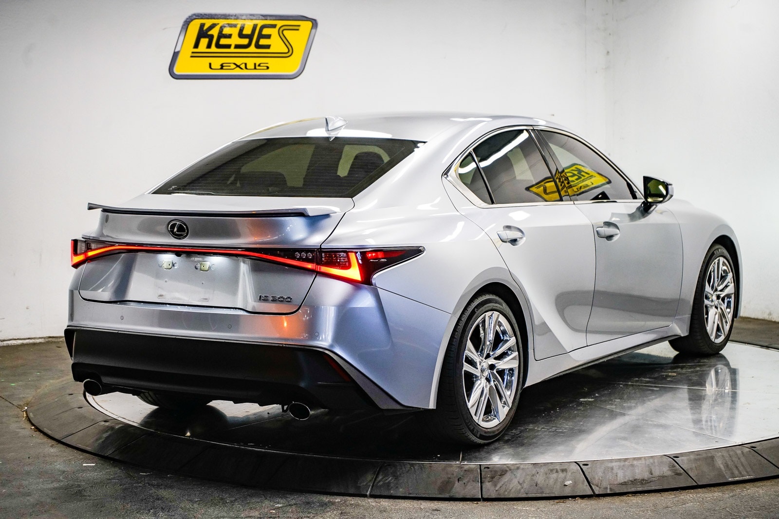 Thumbnail: 2021 Lexus IS - 4