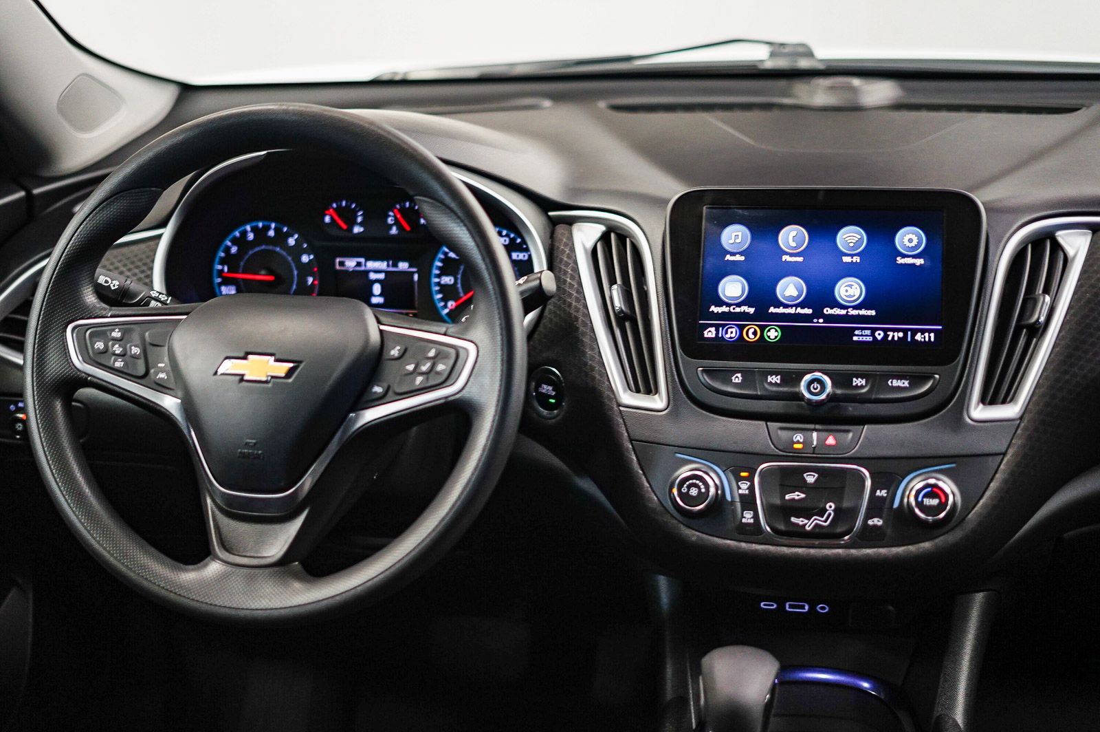 Thumbnail: 2022 Chevrolet Malibu - 11