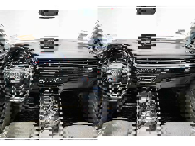 Thumbnail: 2017 Audi Q7 - 12