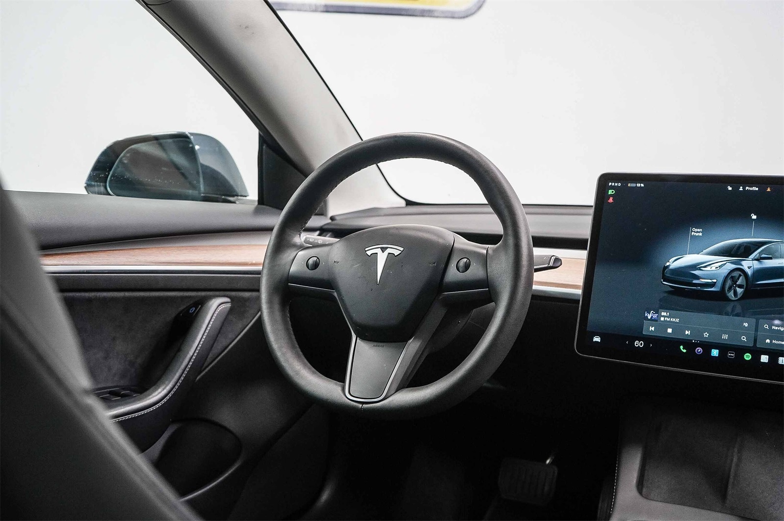 Thumbnail: 2023 Tesla Model 3 - 15