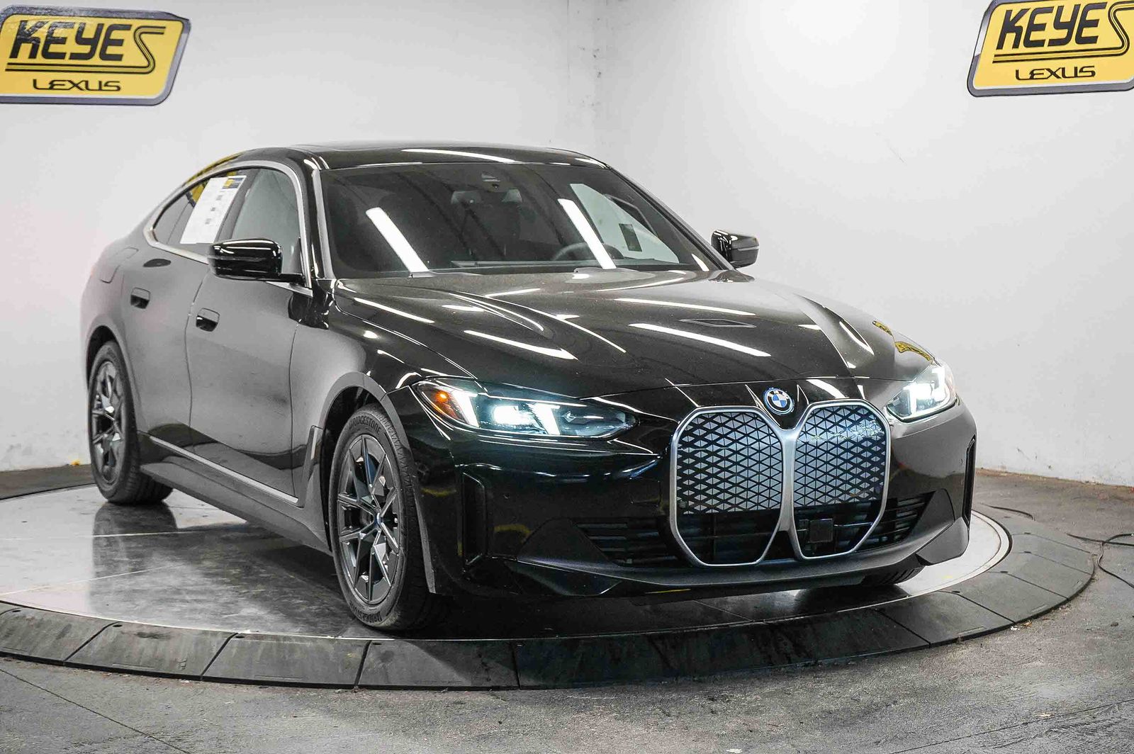 Thumbnail: 2025 BMW i4 - 4