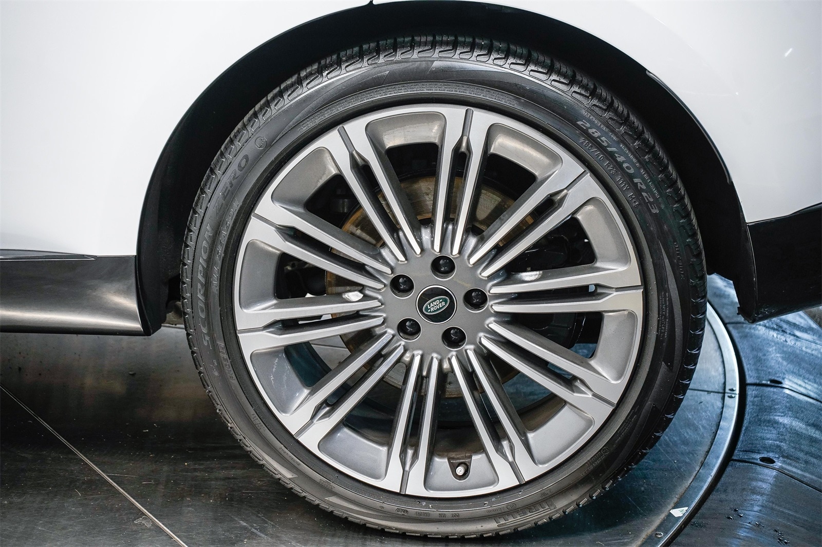 Thumbnail: 2024 Land Rover Range Rover - 10