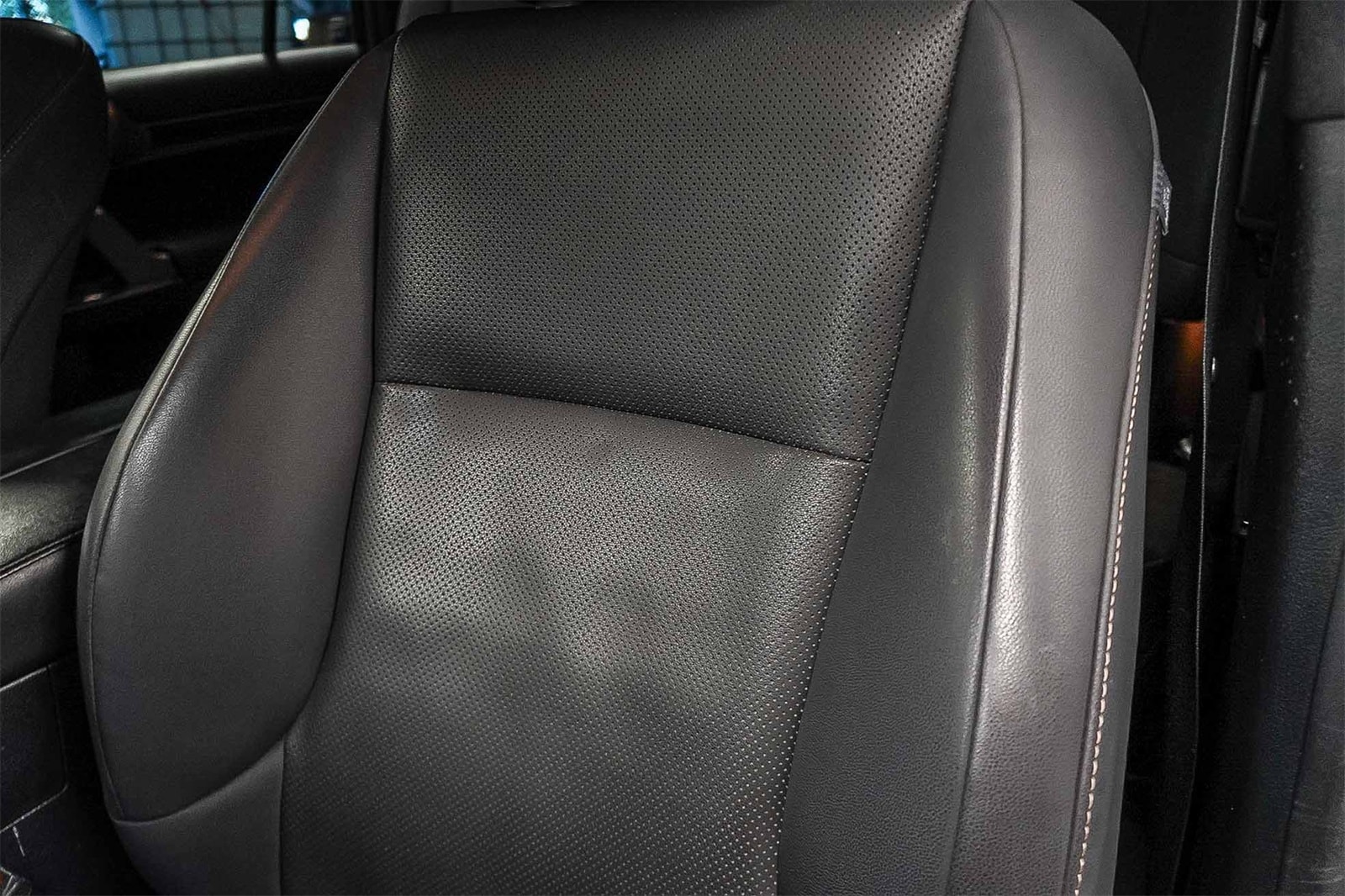 Thumbnail: 2020 Lexus GX - 25