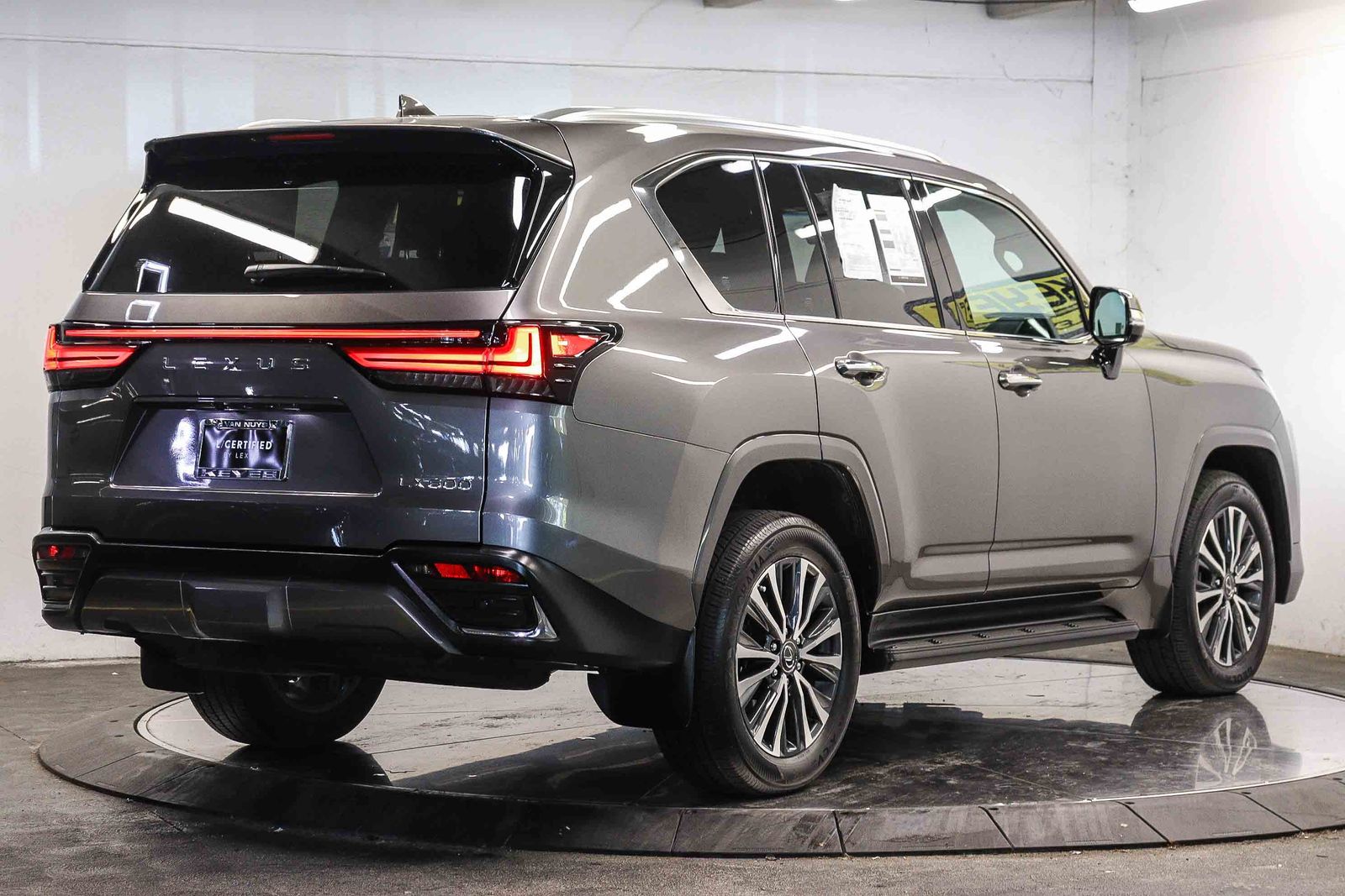 Thumbnail: 2024 Lexus LX - 4