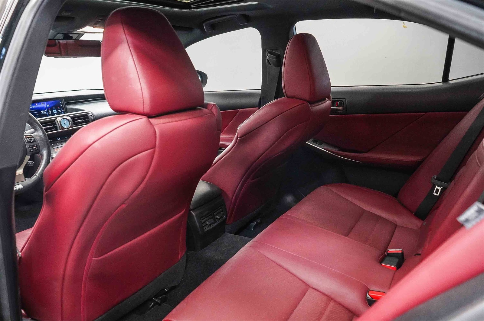 Thumbnail: 2019 Lexus IS - 19