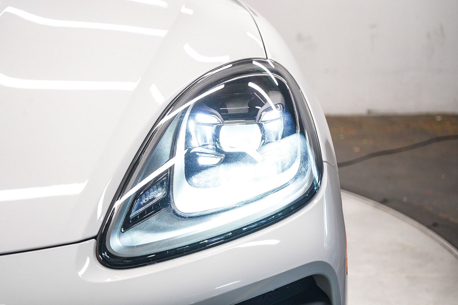 Thumbnail: 2022 Porsche Cayenne - 7