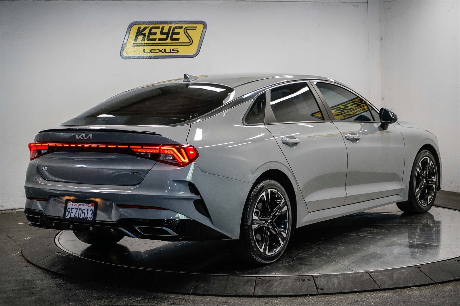 Thumbnail: 2023 Kia K5 - 4