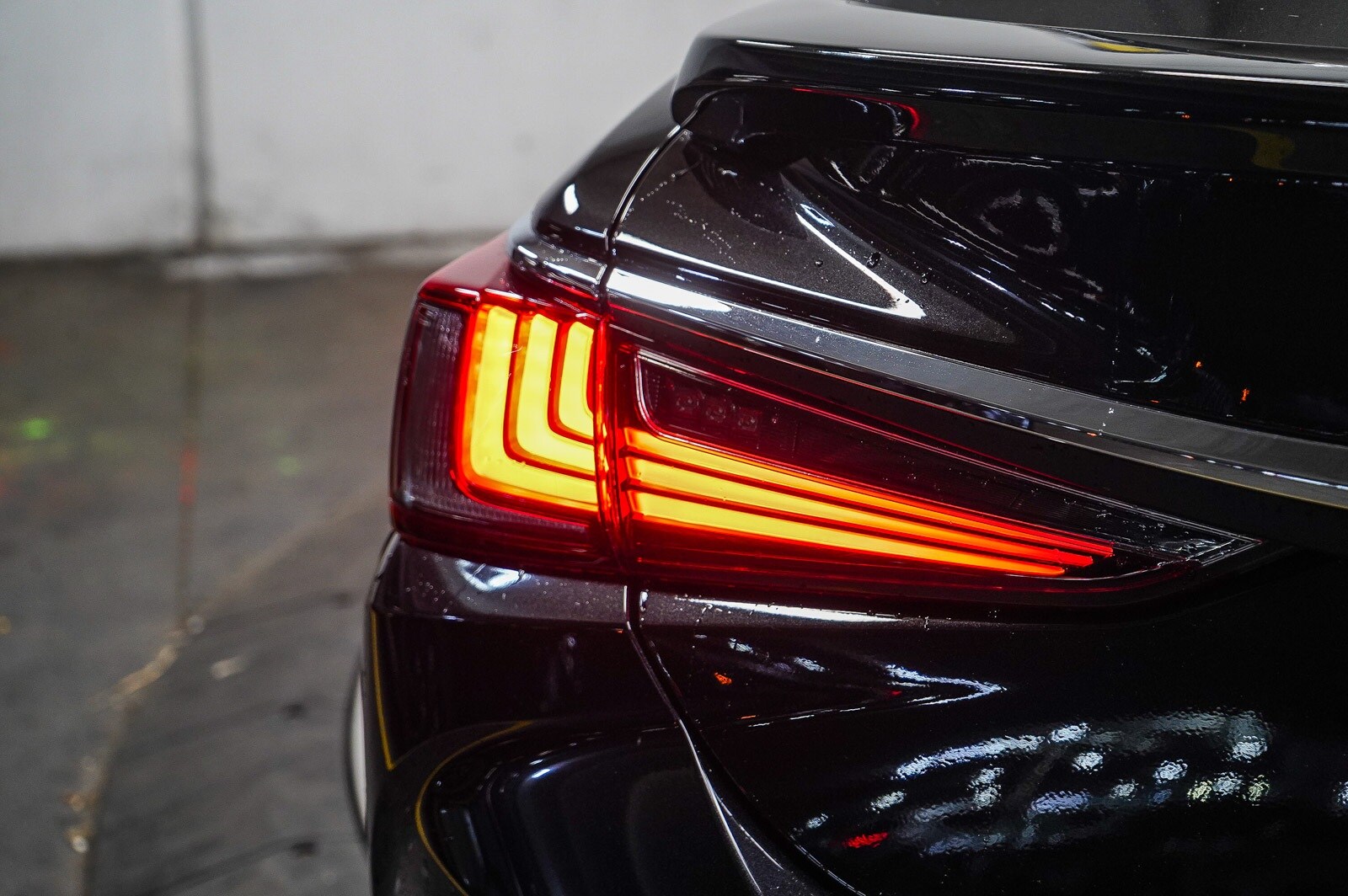 Thumbnail: 2025 Lexus ES - 11