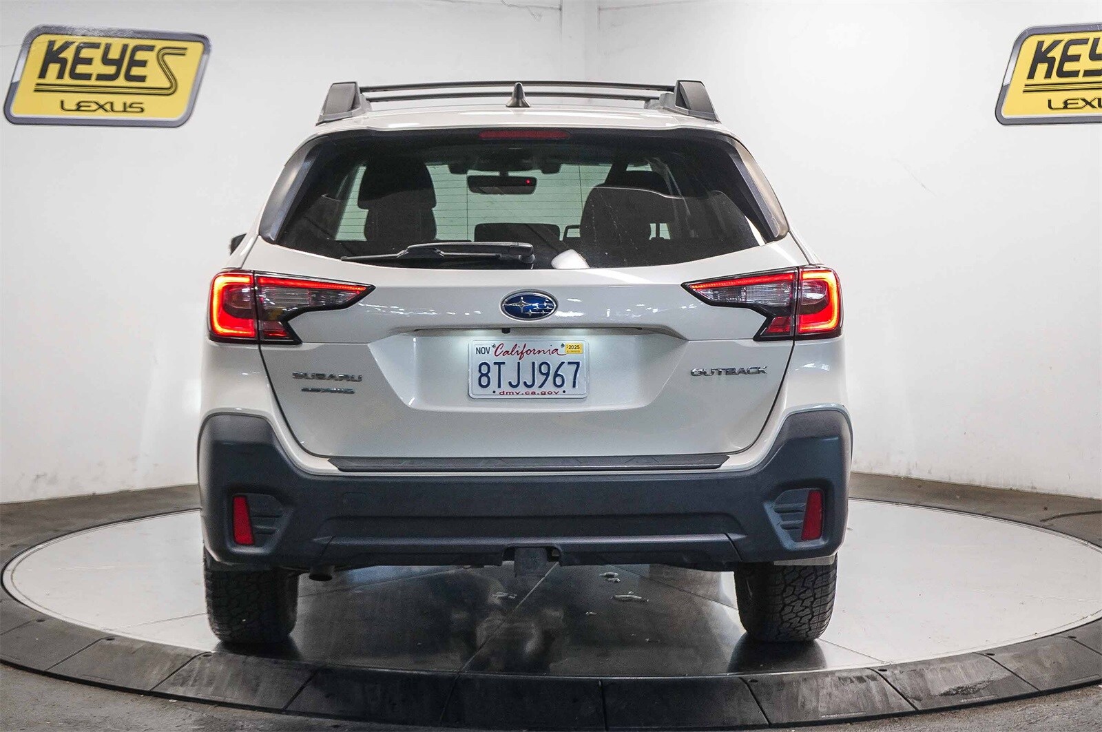 2020 Subaru Outback Premium photo 3