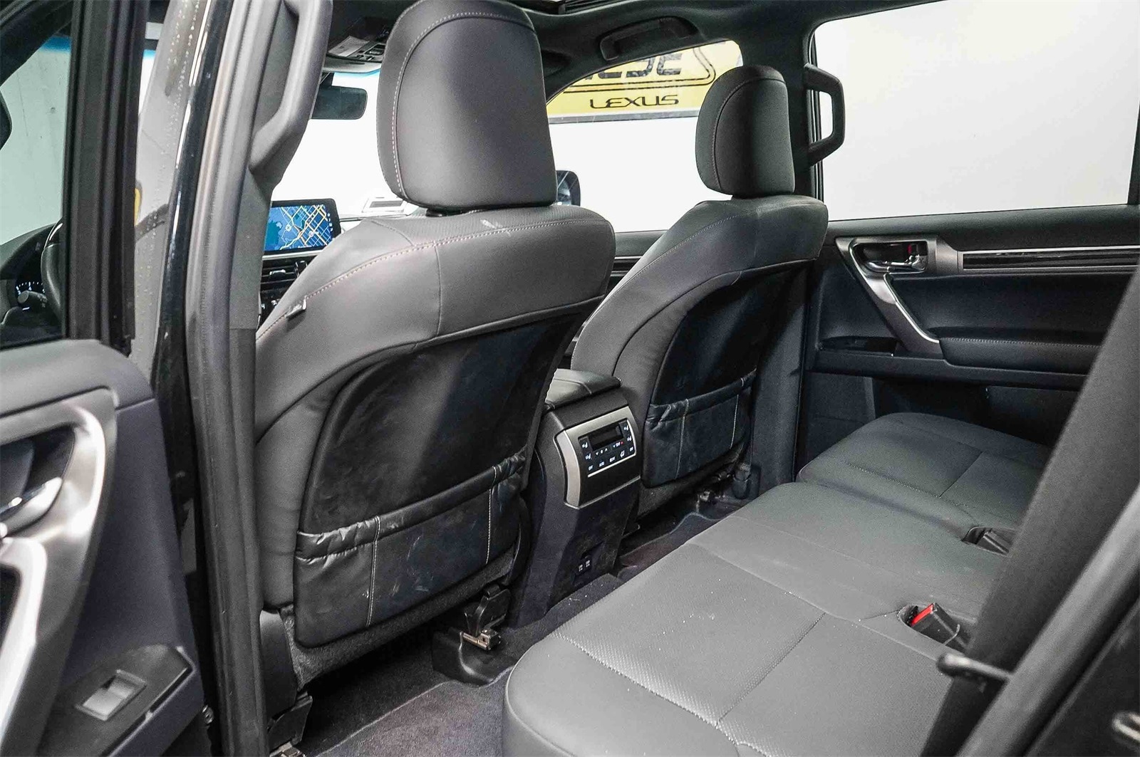 Thumbnail: 2023 Lexus GX - 19