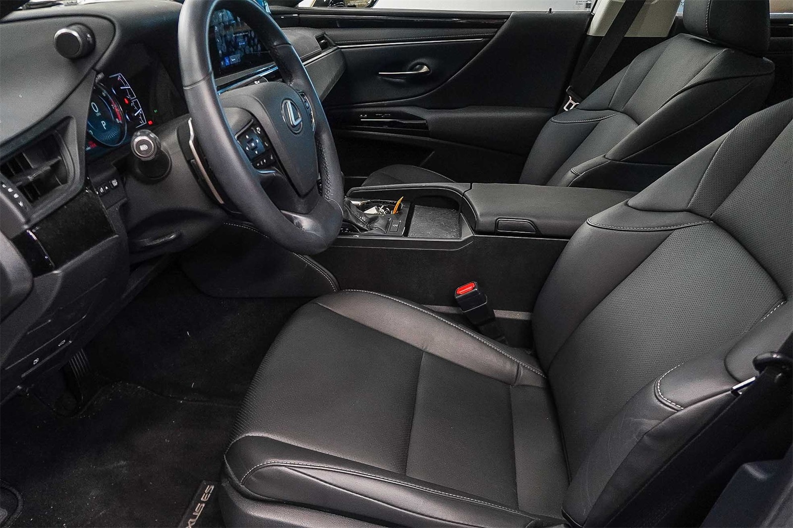 Thumbnail: 2025 Lexus ES - 20