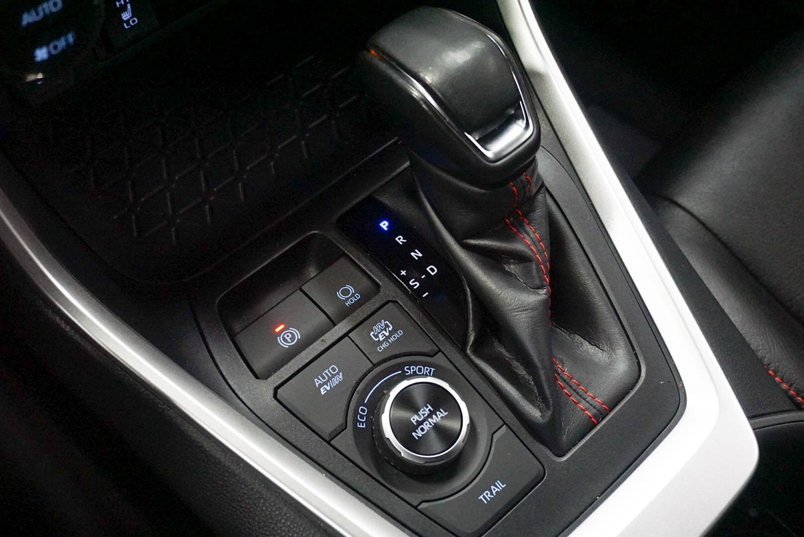 Thumbnail: 2024 Toyota RAV4 - 25