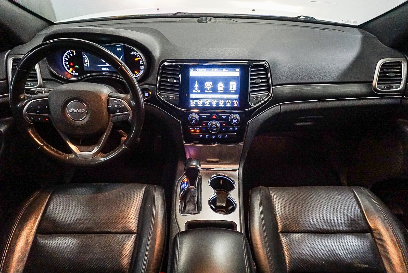 Thumbnail: 2020 Jeep Grand Cherokee - 13