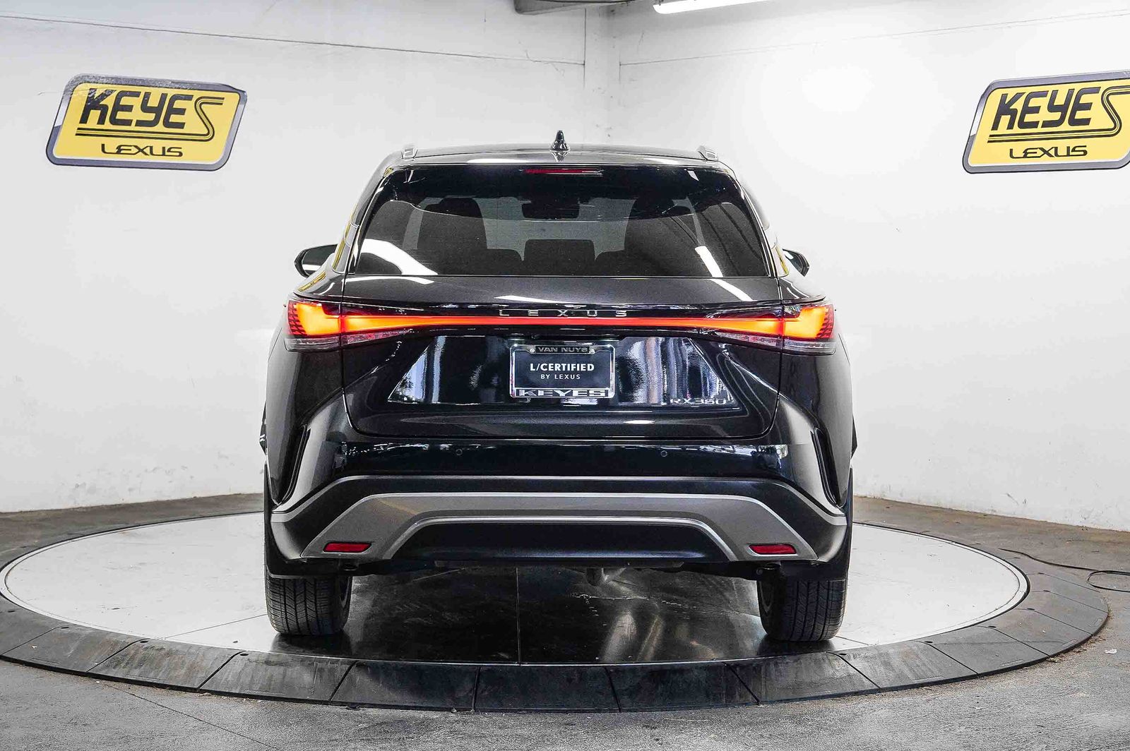 Thumbnail: 2024 Lexus RX - 2