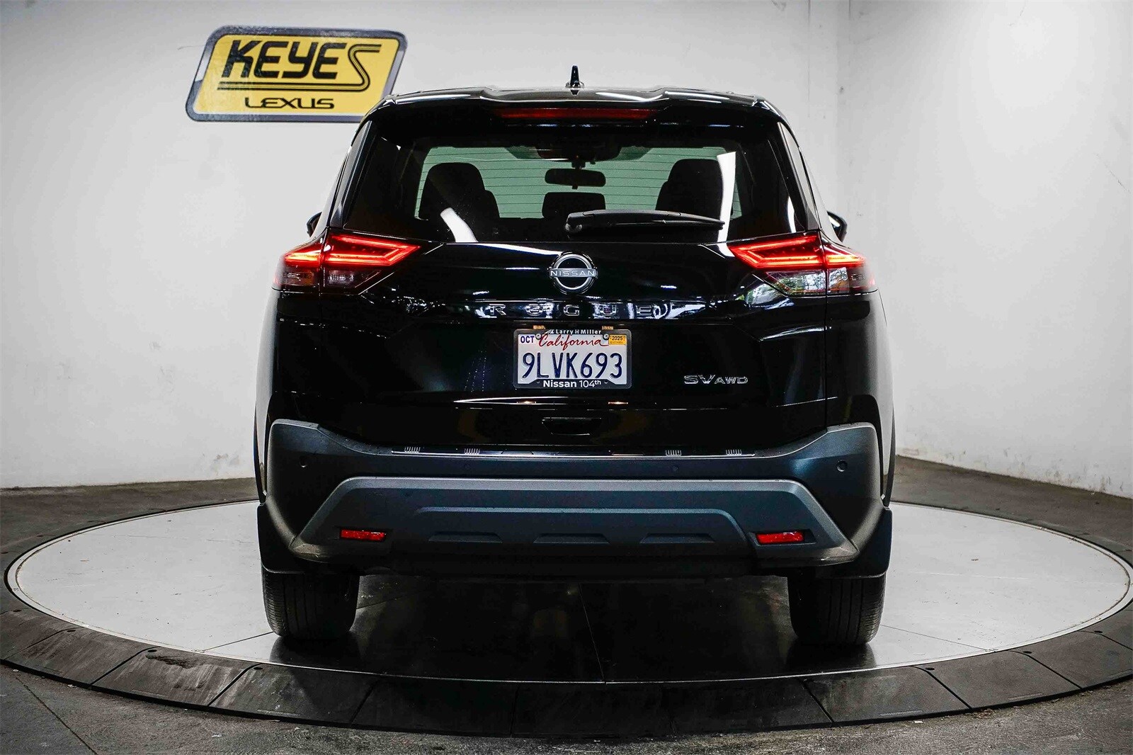 2023 Nissan Rogue SV photo 2