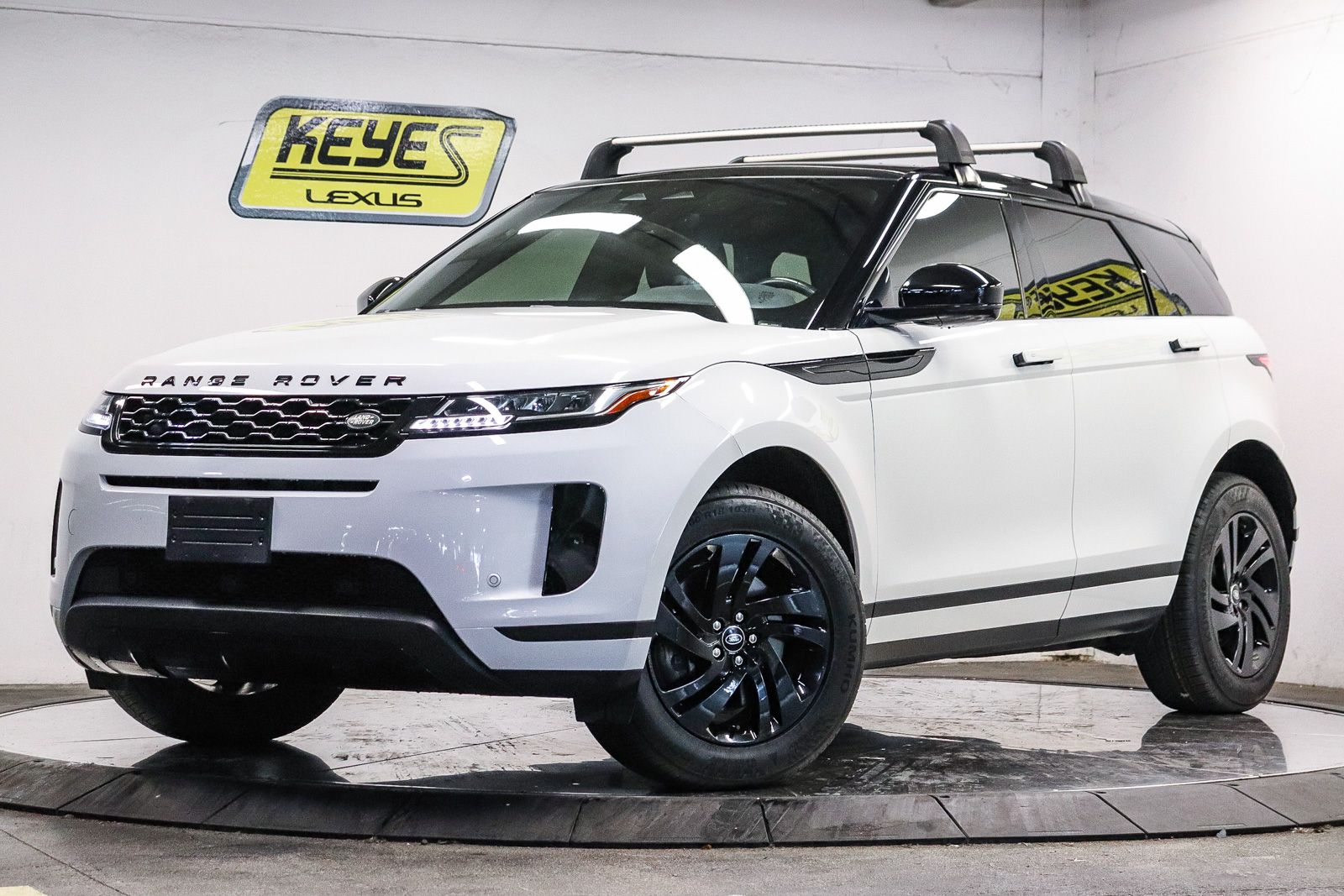 2023 Land Rover Range Rover Evoque S's photo