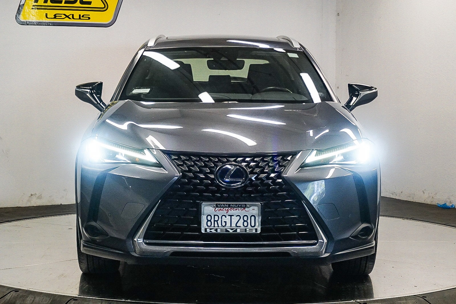 Thumbnail: 2020 Lexus UX - 6