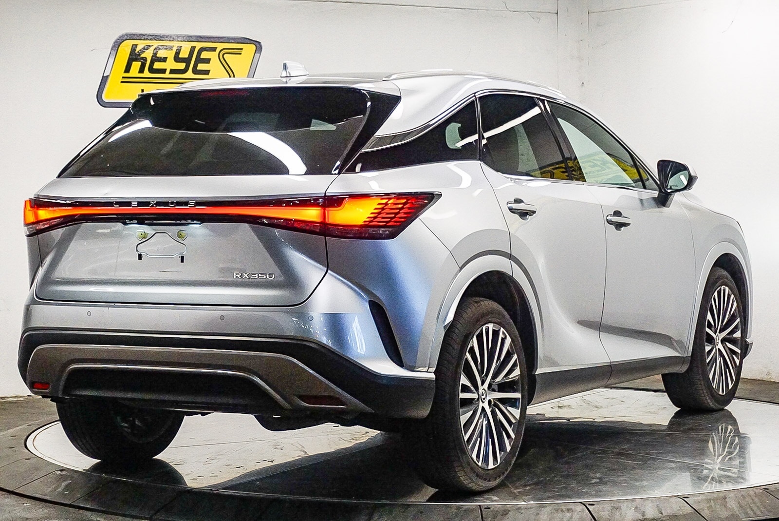 Thumbnail: 2023 Lexus RX - 4