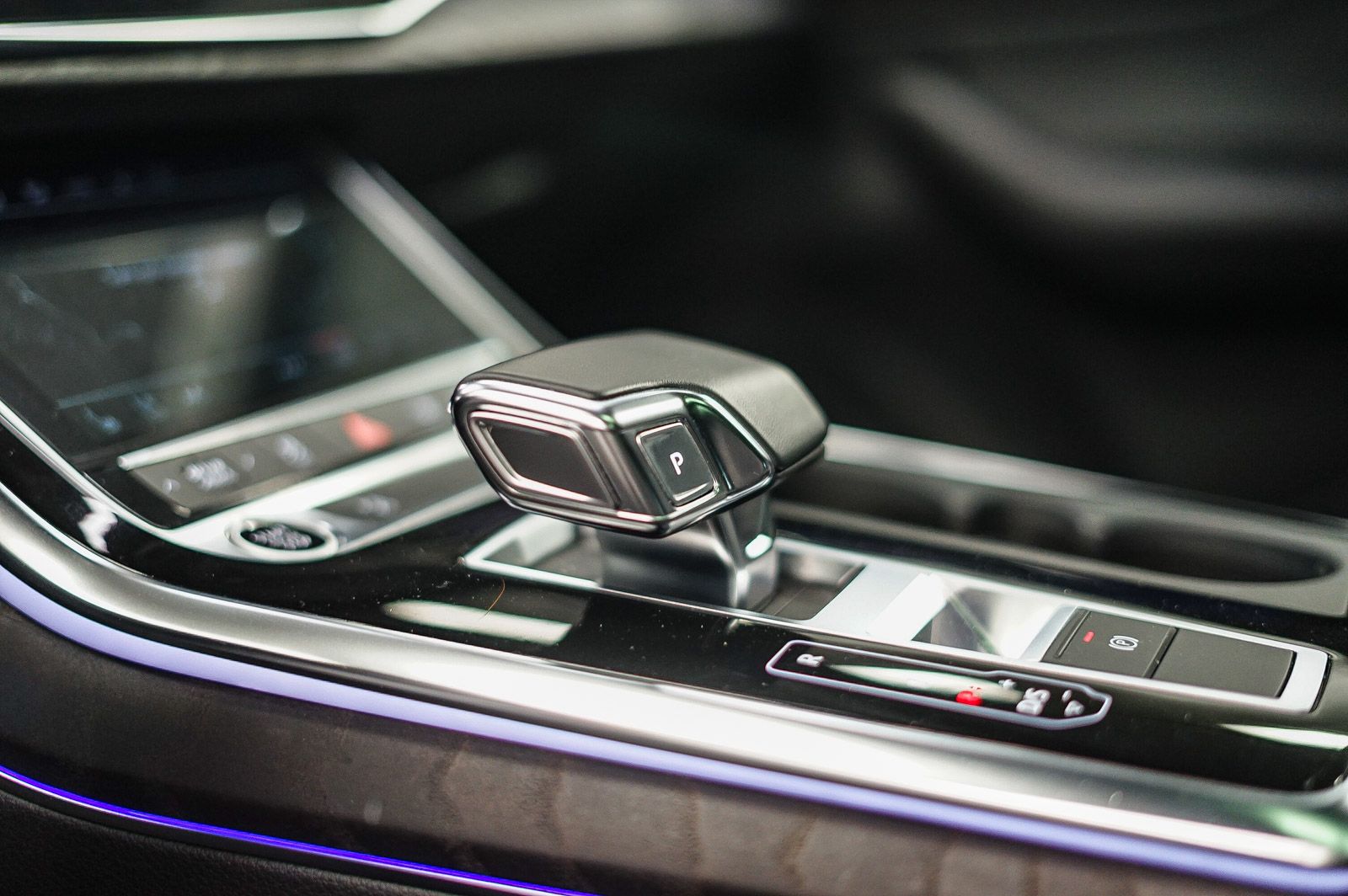 Thumbnail: 2022 Audi Q8 - 21