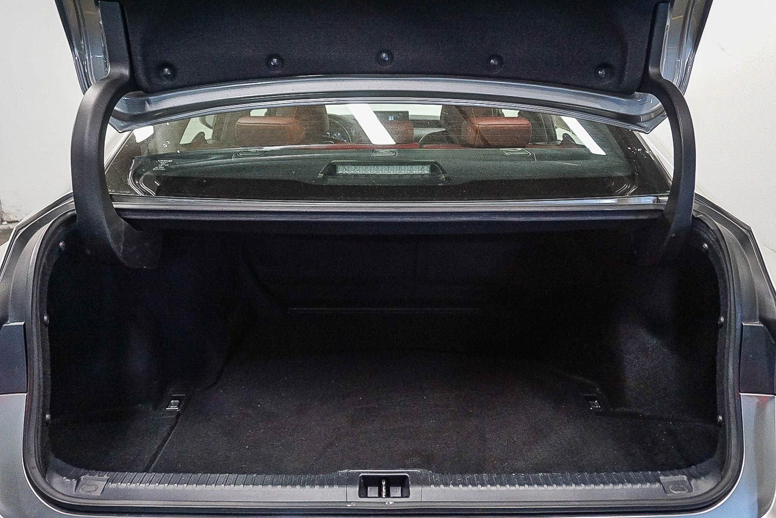 Thumbnail: 2022 Lexus IS - 26