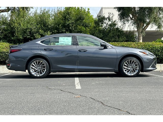 Thumbnail: 2025 Lexus ES - 7