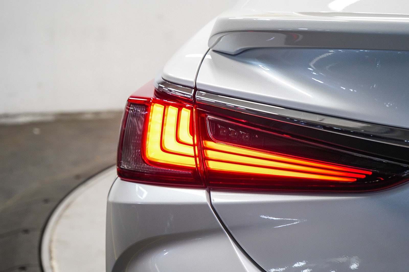 Thumbnail: 2025 Lexus ES - 11