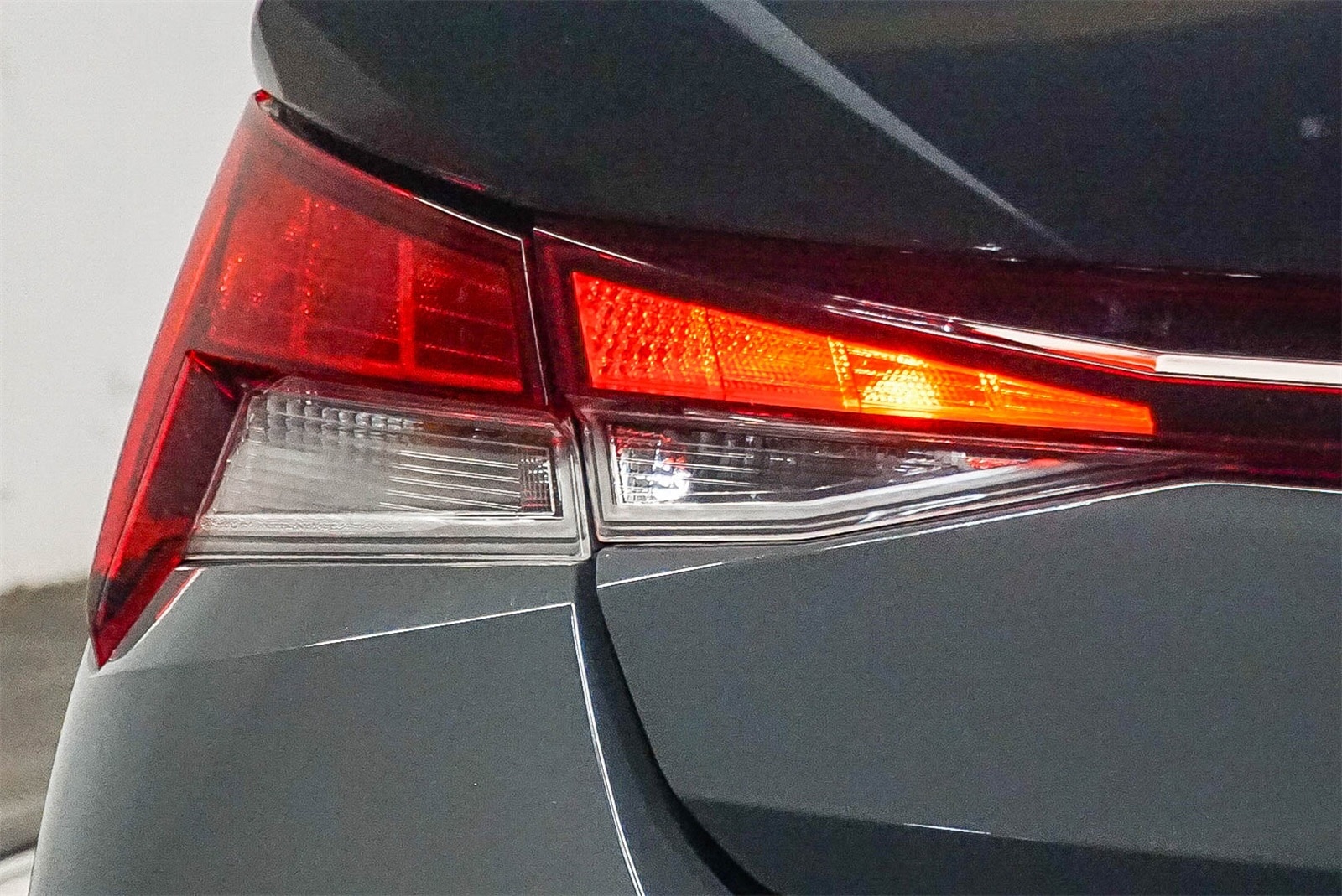 Thumbnail: 2023 Hyundai Elantra - 11