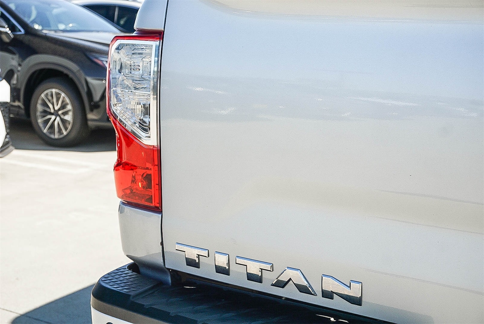 Thumbnail: 2018 Nissan Titan - 12