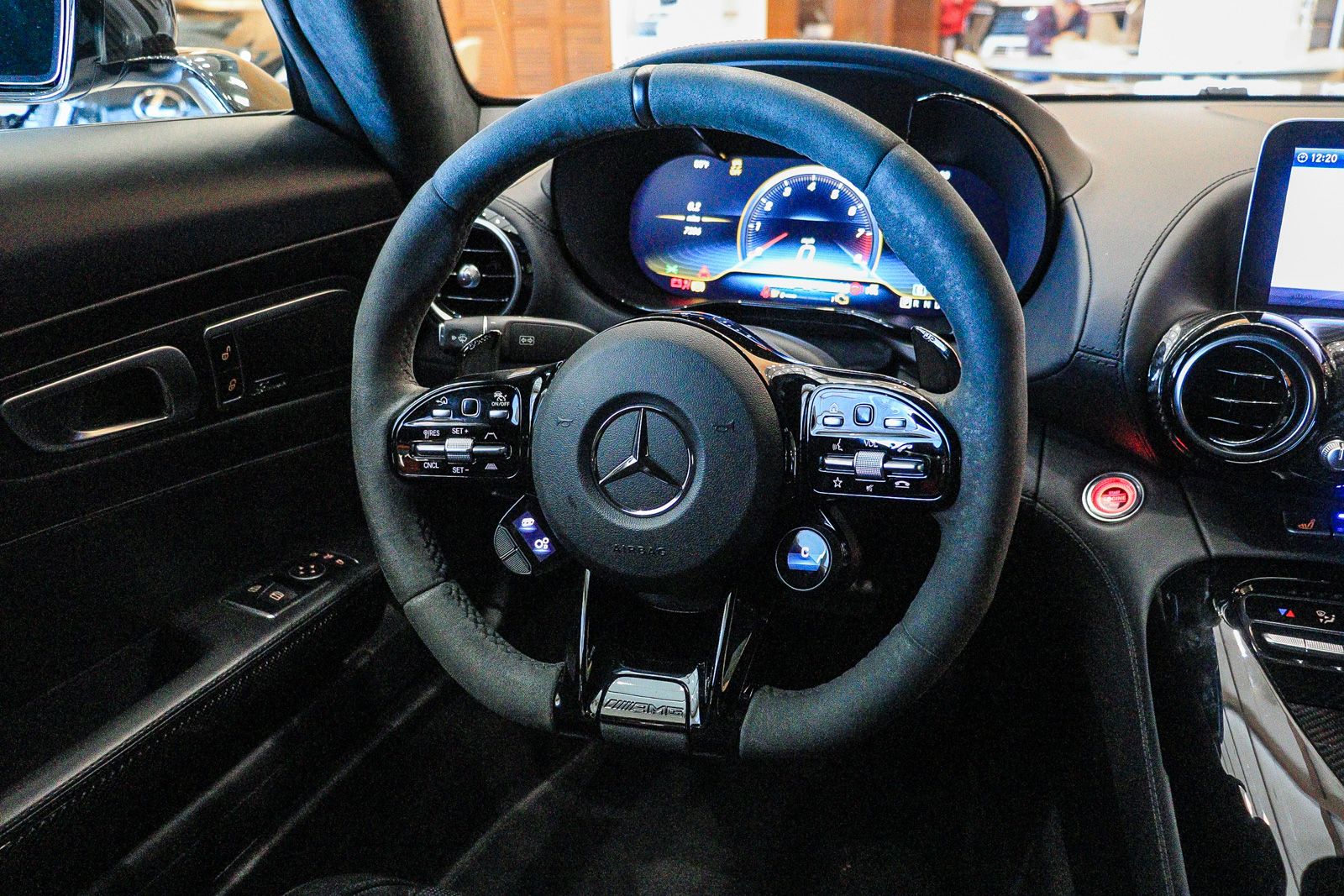 Thumbnail: 2020 Mercedes-Benz AMG GT - 17