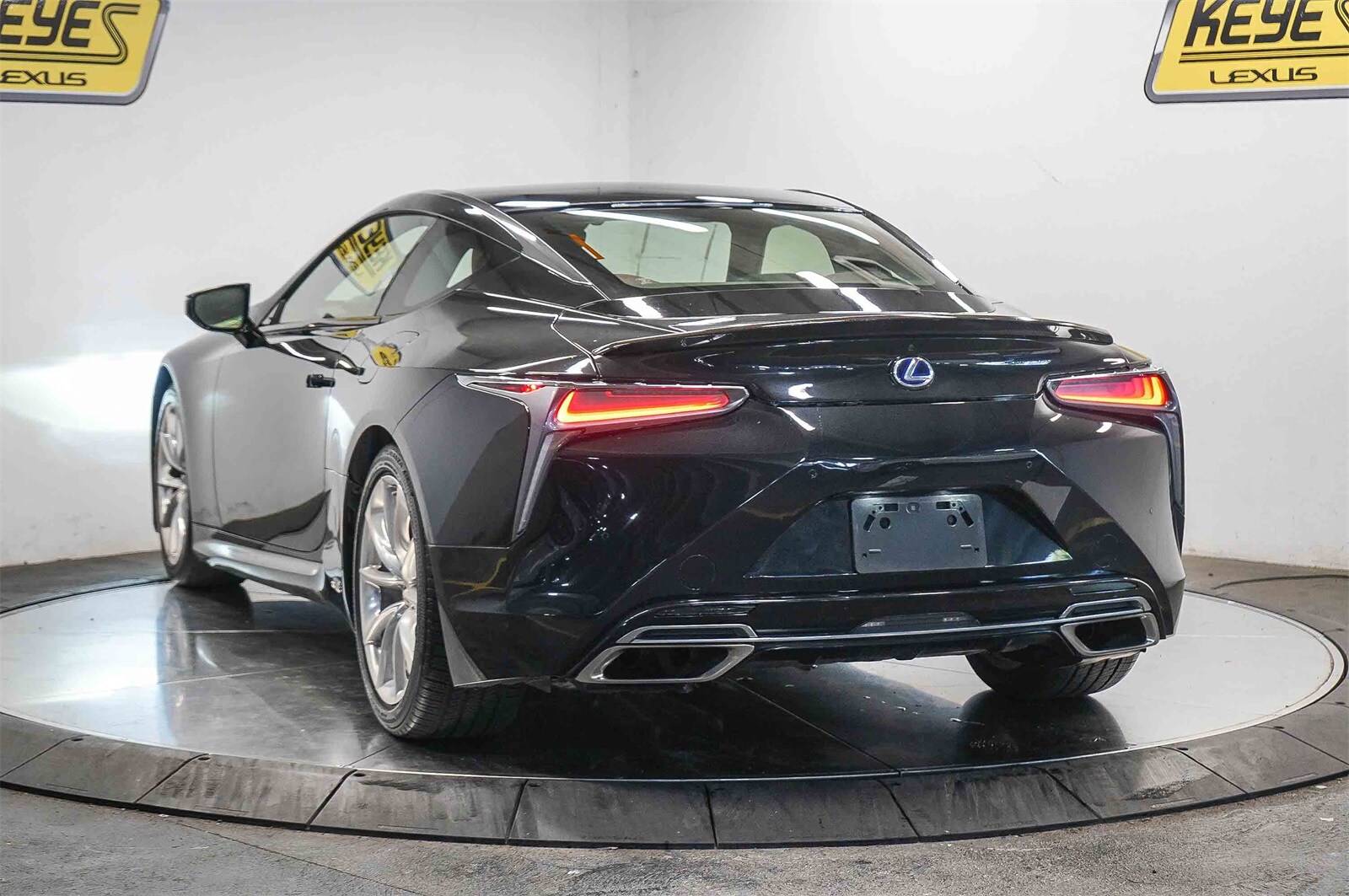 2018 Lexus LC 500h photo 2
