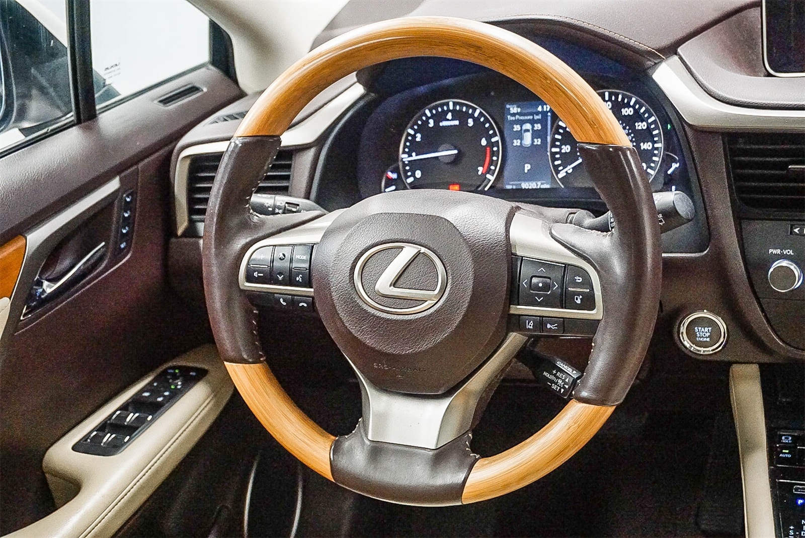 Thumbnail: 2018 Lexus RX - 14