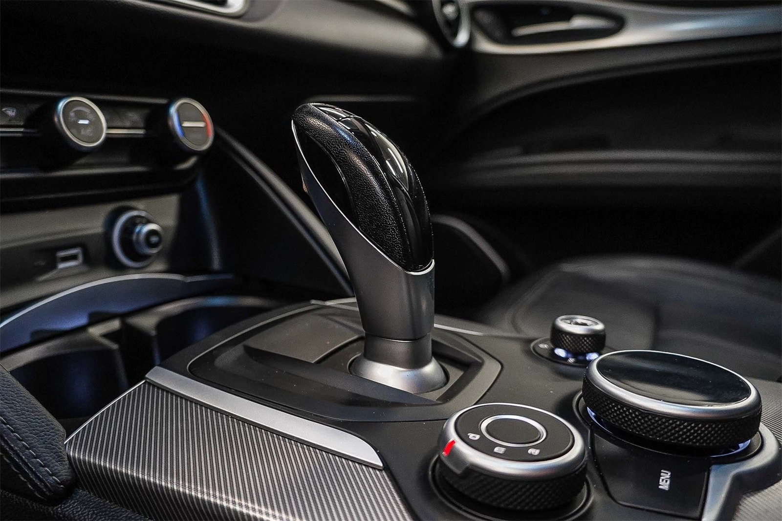 Thumbnail: 2018 Alfa Romeo Stelvio - 24